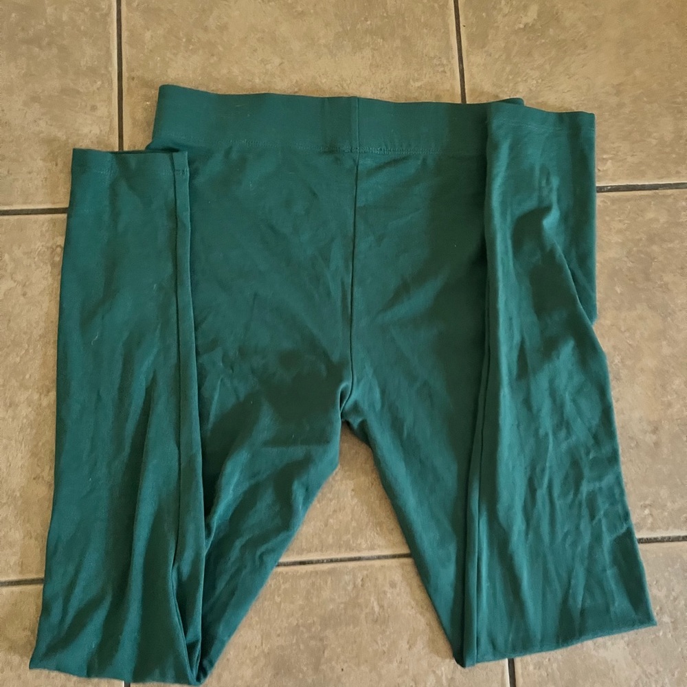 Green leggings